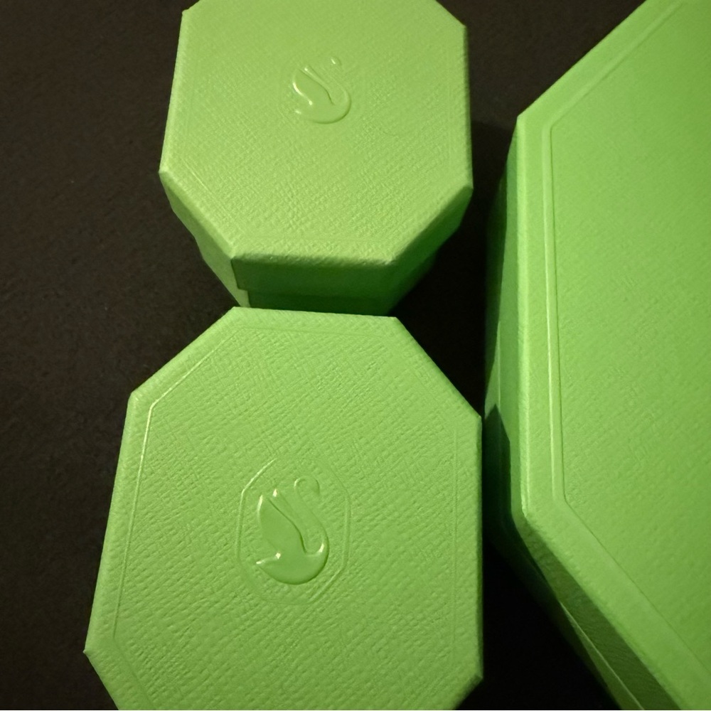 Swarovski Green Octagonal Boxes - Picture 3 of 9